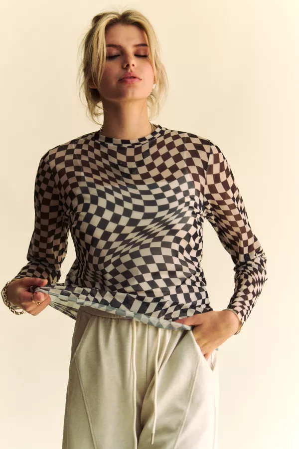 wholesale clothing checker board printed mesh long sleeve top davi & dani