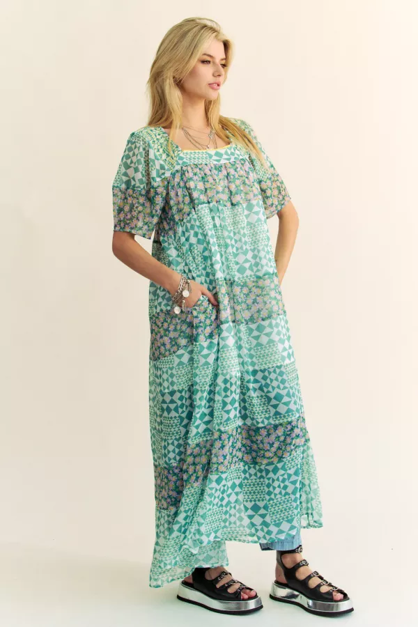 wholesale clothing geo floral puff sleeve tiered maxi dress davi & dani