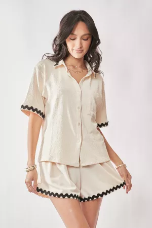 wholesale clothing textured short sleeve button down wavy trim top davi & dani