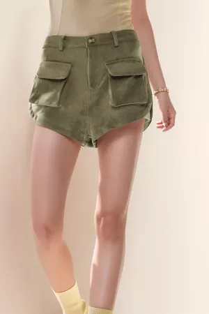 wholesale clothing solid front pockets detail casual short pants davi & dani