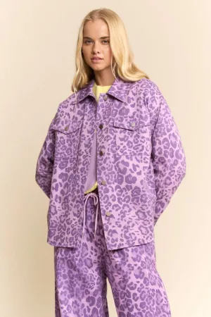 wholesale clothing leopard print button-up front shirt shacket davi & dani