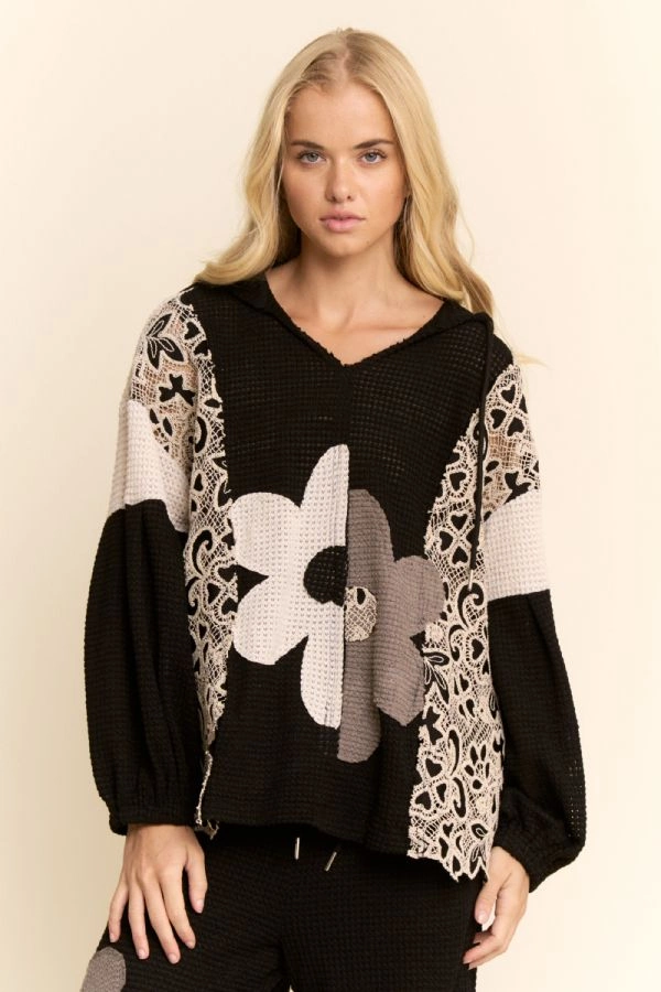 wholesale clothing hoodie oversized knnit top with flower patch davi & dani